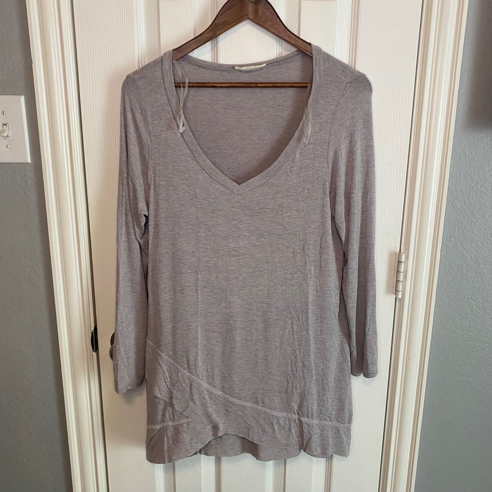 Easel Womens Small Long Sleeve V-Neck Asymmetrical Hem Tunic Top Gray Boho